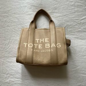 Marc Jacobs “The Tote Bag” in Tan Leather